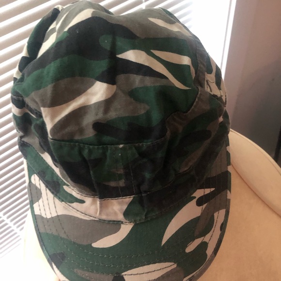 10/$20 CONCEPT ONE CAMO HAT - Picture 4 of 9